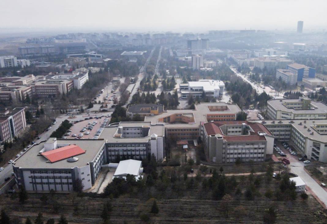 Selçuk Üniversitesi, çeyrek asırlık büyük değişimi böyle anlattı 3